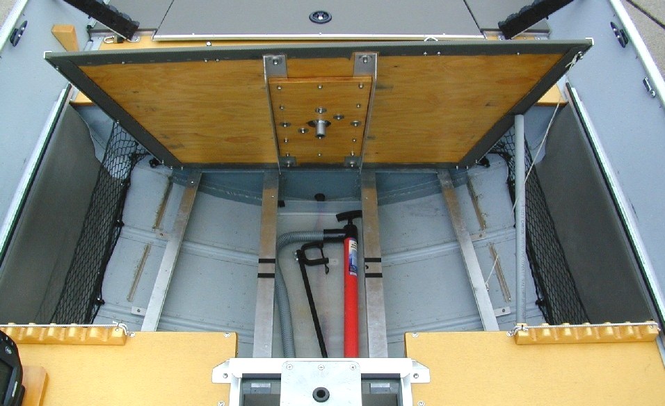Under-floor Storage - Middle